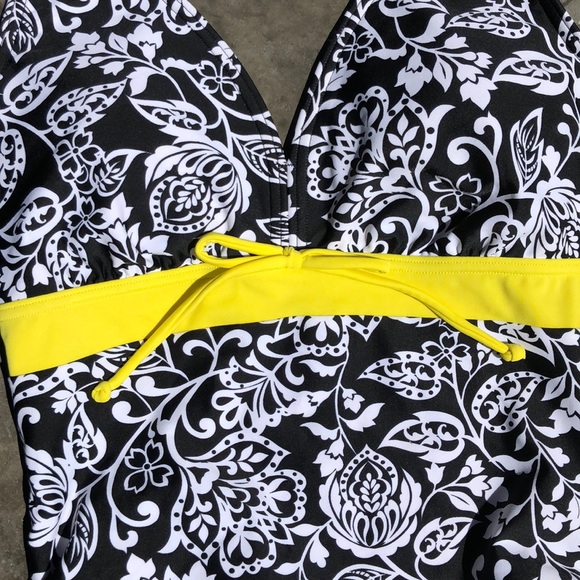 DOWNEAST Black White, Yellow Suit Sz Sm - Picture 7 of 8